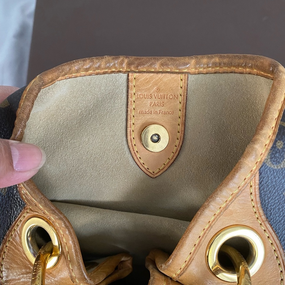 LOUIS VUITTON Monogram Galliera PM - Picture 6 of 16